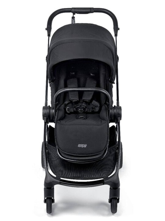 Strada 6 Piece Essentials Bundle Carbon with Black Aton Car Seat image number 5
